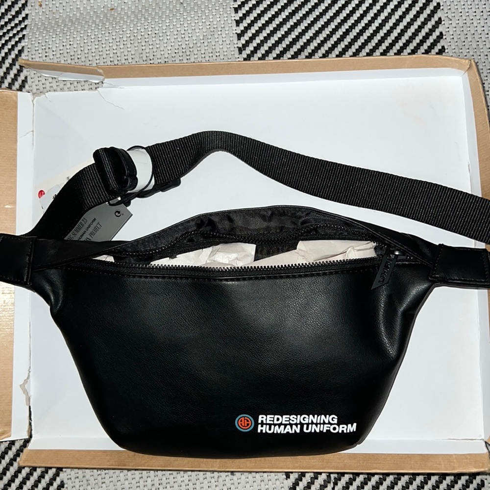Men pouch bag RHUIGI from Zara